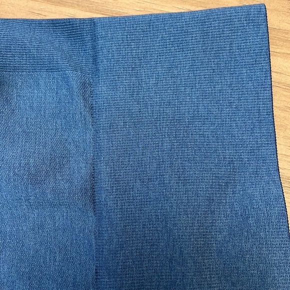 LULULEMON SEAMLESSLY STREET CROP LEGGINGS BLUE OMBRÉ 6 - Picture 12 of 16